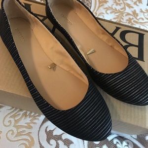 Flats brand new Express size 8.5